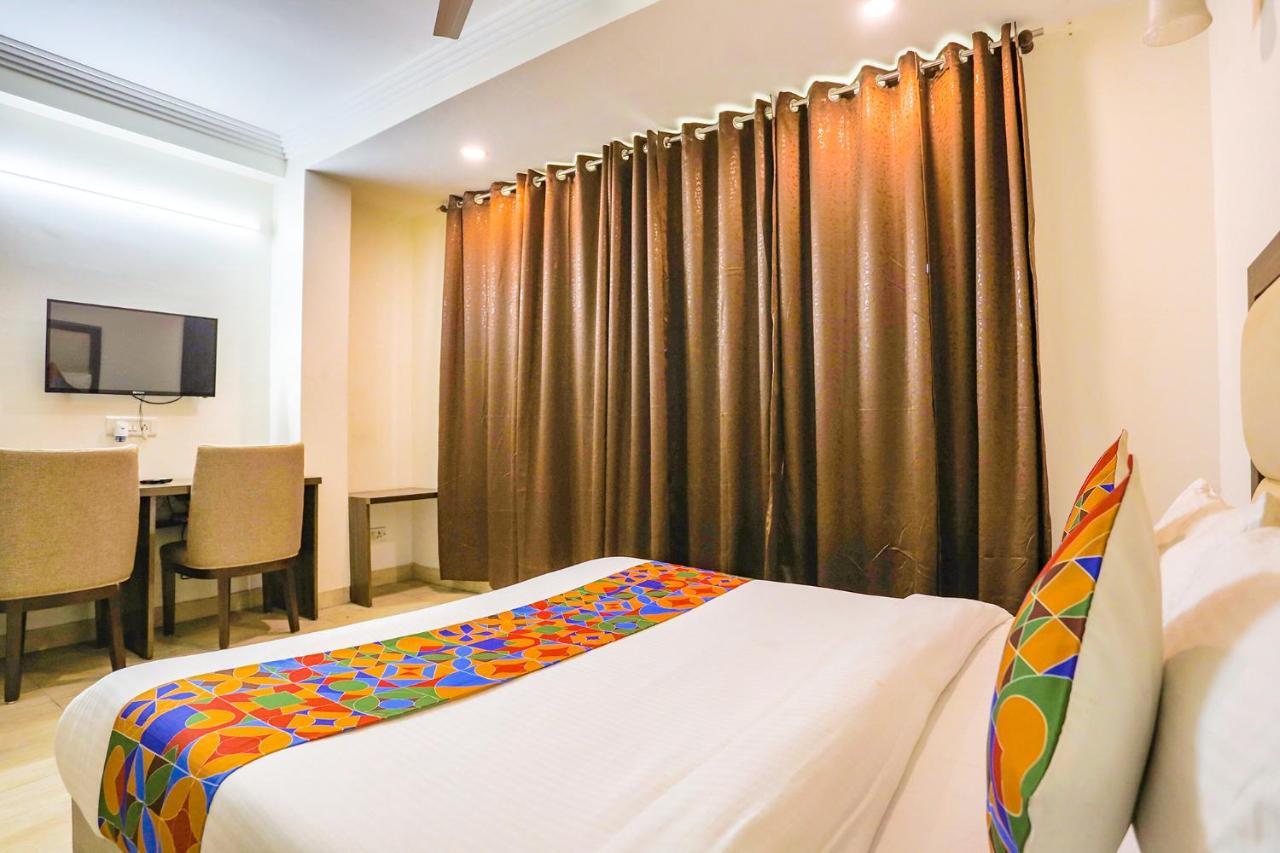 Fabhotel Jpm The Grand Bella - Nr Nehru Place Market Нью-Дели Экстерьер фото